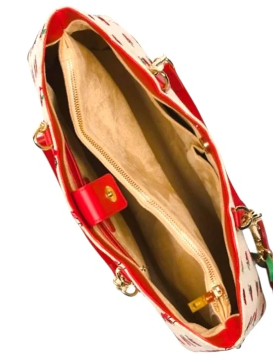 Betsey Johnson Cherry Tote Bag Scalloped Straw Red Trim Gold Chain - Picture 2 of 7